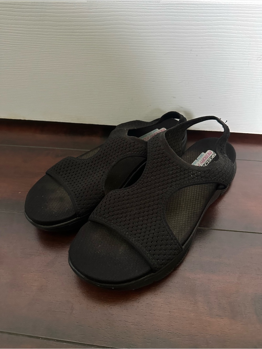 Size 11 Skechers Women’s Dual-Lite Memory Foam Slingback Sandals Black Comfort - Picture 5 of 8